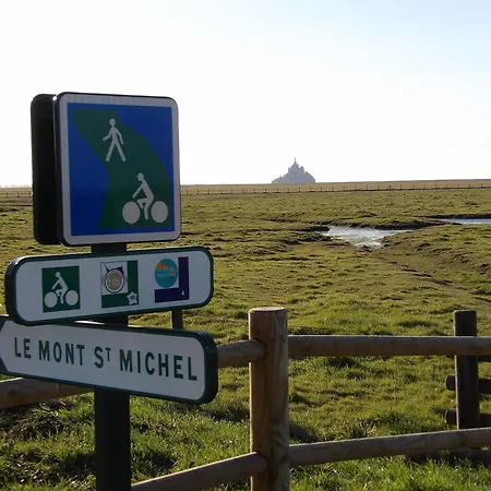 Le Rayon De Soleil A 8km Du Mont Saint Michel Frühstückspension